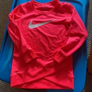 Girls Nike long sleeve top